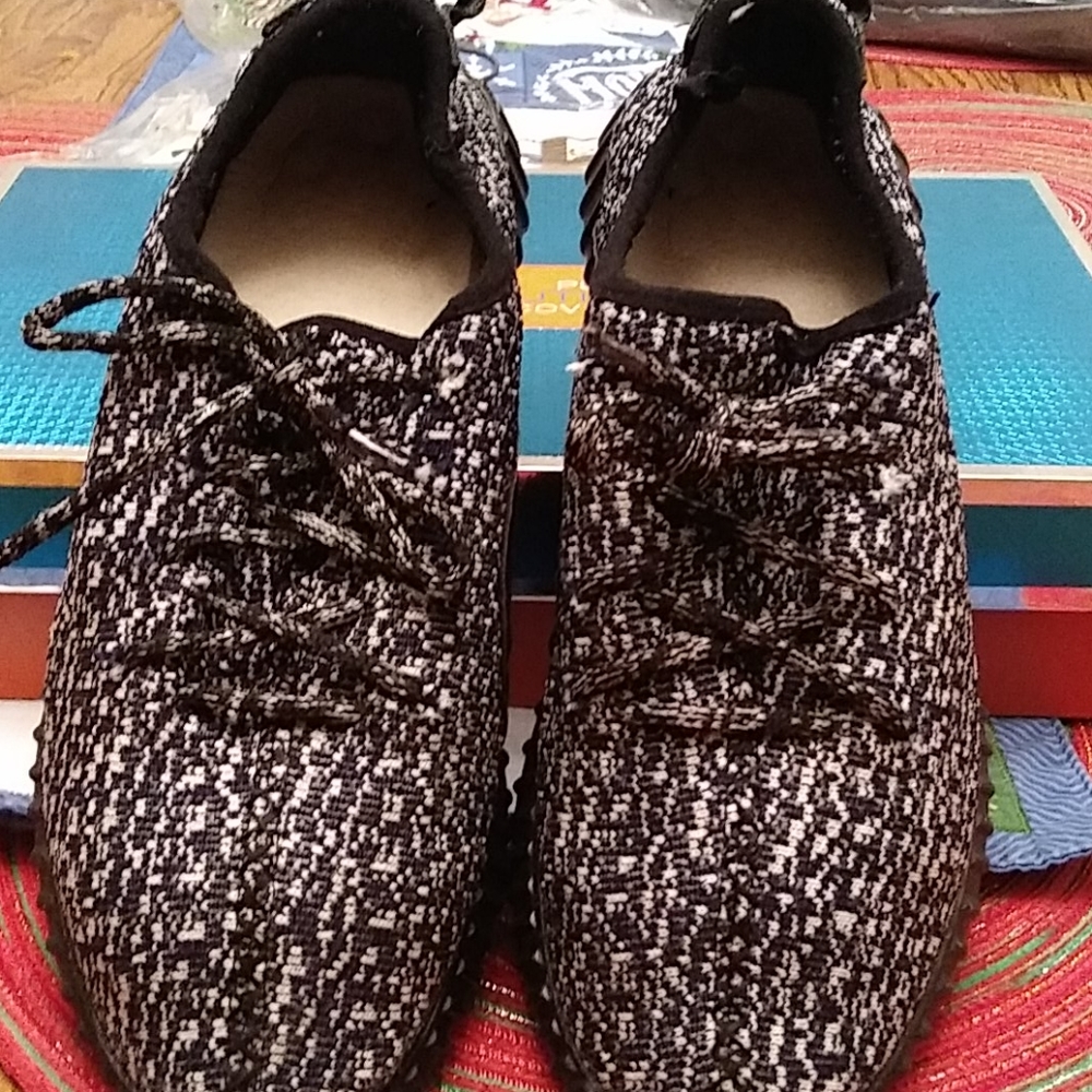 Boost lightweight sneakers